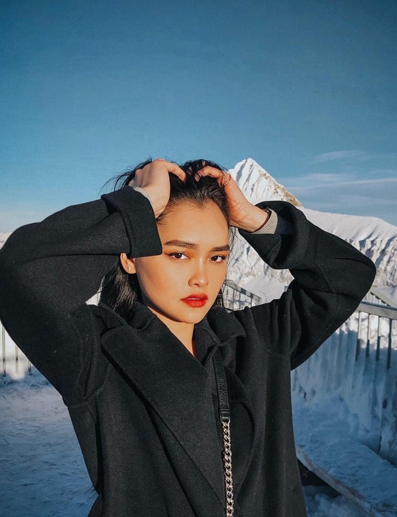 Cô gái 18 tuổi du học Thụy Sĩ, tôn thờ chủ nghĩa xê dịch 11 Tạp chí Du lịch Wanderlust Tips | Cô gái xinh đẹp du học Thụy Sĩ, tôn thờ chủ nghĩa xê dịch