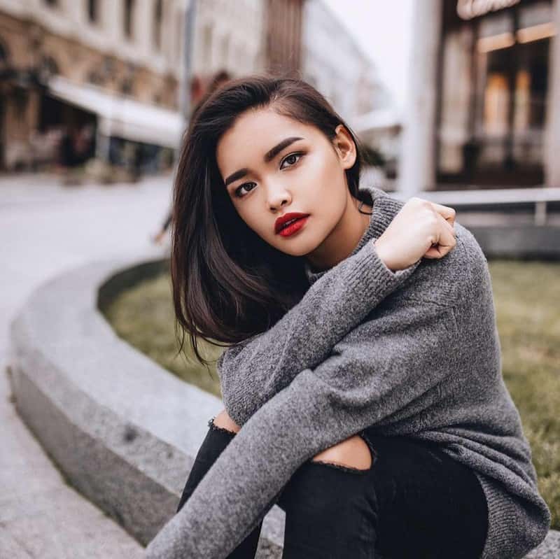 Cô gái 18 tuổi du học Thụy Sĩ, tôn thờ chủ nghĩa xê dịch 6 Tạp chí Du lịch Wanderlust Tips | Cô gái xinh đẹp du học Thụy Sĩ, tôn thờ chủ nghĩa xê dịch