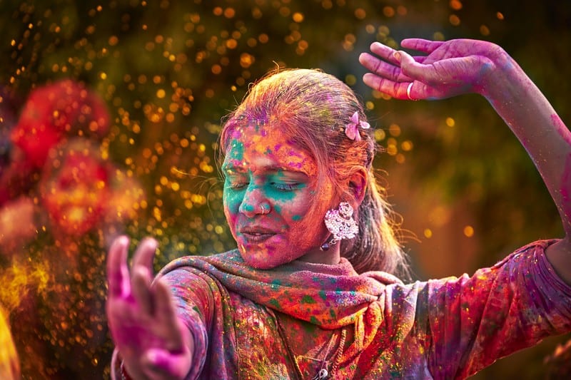 Tạp chí Du lịch Wanderlust Tips Đại chiến sắc màu trong lễ hội Holi của Ấn Độ