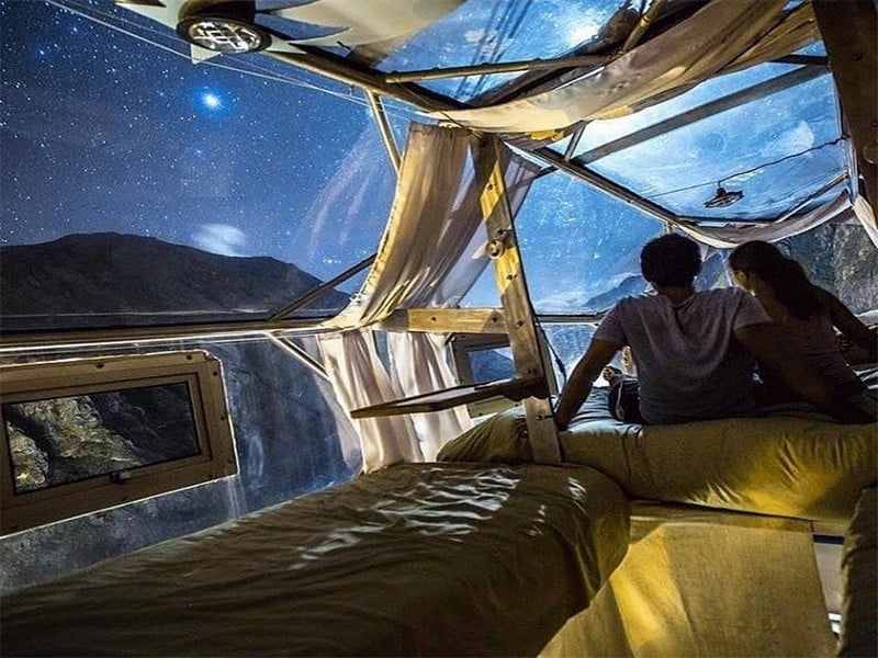 Top 6 khách sạn có cảnh đêm huyền diệu nhất 9 Tạp chí Du lịch Wanderlust Tips | Ngắm cảnh bình yên tại những khách sạn tuyệt đẹp