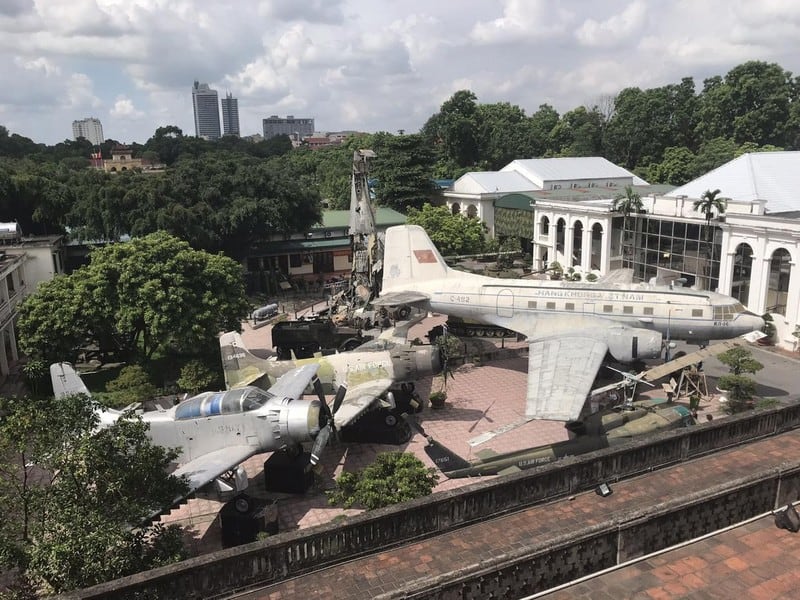 Tạp chí Du lịch Wanderlust Tips | Những mảnh ghép thời gian ở bảo tàng Lịch sử quân sự Việt Nam