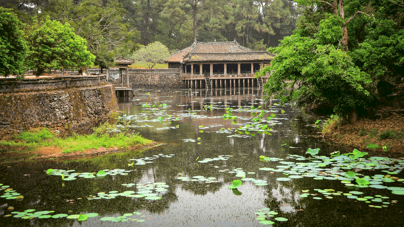 Tạp chí Du lịch Wanderlust Tips Đắm mình trong không gian lãng mạn của Lăng Tự Đức