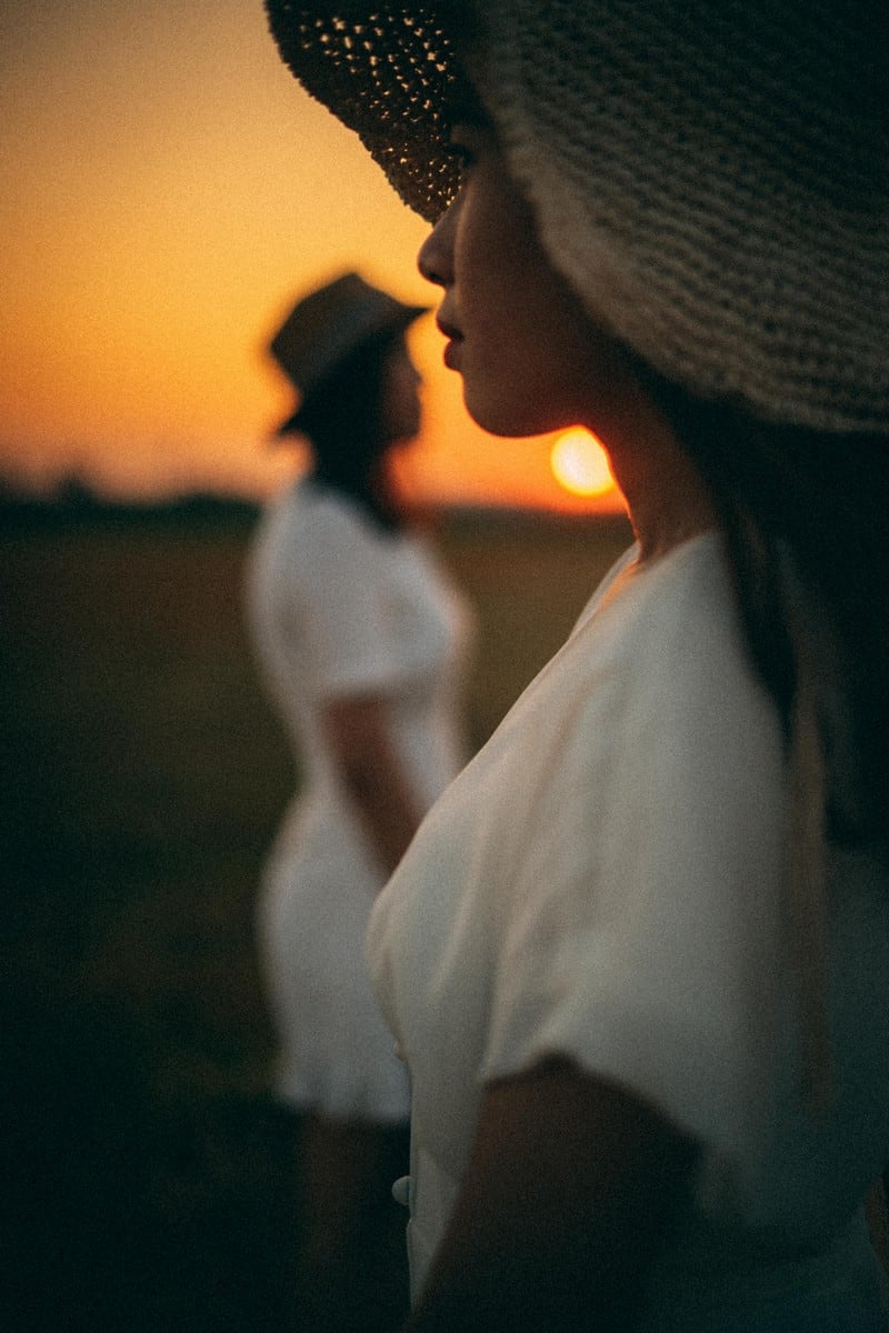 Tạp chí Du lịch Wanderlust Tips | Cô gái xinh đẹp và quan điểm du lịch tìm về nơi "chôn rau cắt rốn"