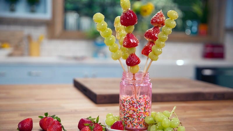 Tạp chí Du lịch Wanderlust Tips | Bingtanghulu: Món kẹo hồ lô nổi danh Trung Quốc