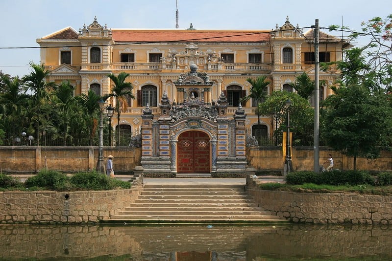 Tạp chí Du lịch Wanderlust Tips Cung An Định: Viên ngọc châu Âu giữa lòng xứ Huế