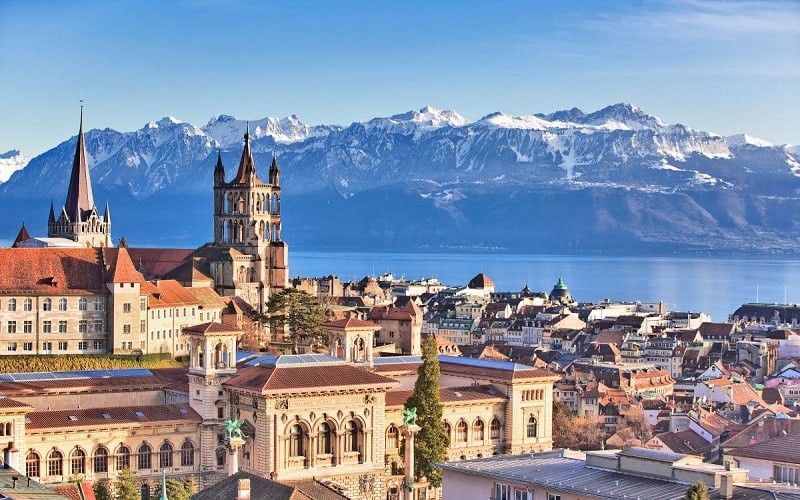 Tạp chí Du lịch Wanderlust Tips Du lịch Lausanne khám phá thành phố học thuật