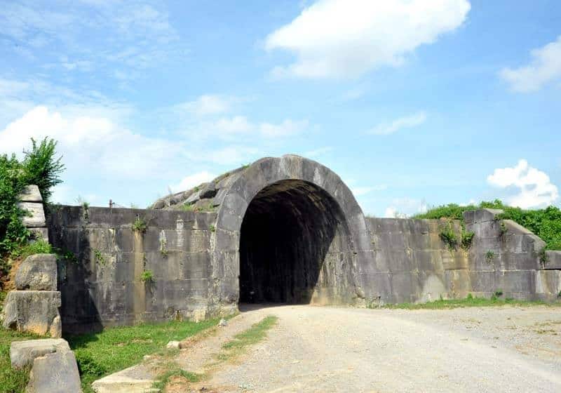 Tạp chí Du lịch Wanderlust Tips Thành nhà Hồ: Độc đáo công trình kiến trúc bằng đá