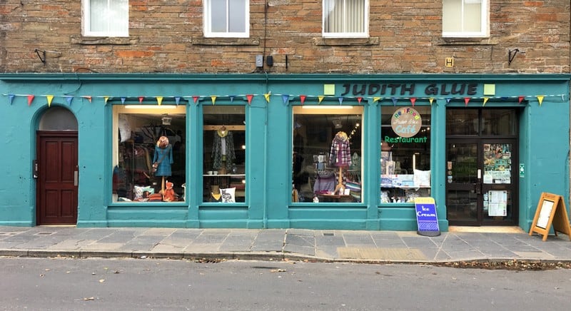 Khám phá những địa điểm mua sắm ở Inverness, Scotland 8 Tạp chí Du lịch Wanderlust Tips Khám phá những địa điểm mua sắm ở Inverness, Scotland