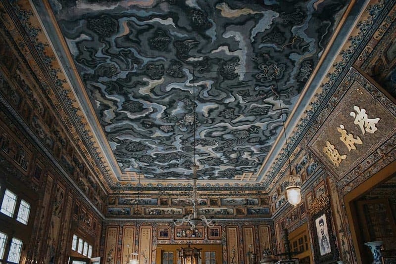 Lăng Khải Định và sự giao thoa văn hóa Đông - Tây 10 Tạp chí Du lịch Wanderlust Tips Lăng Khải Định và sự giao thoa văn hóa Đông - Tây