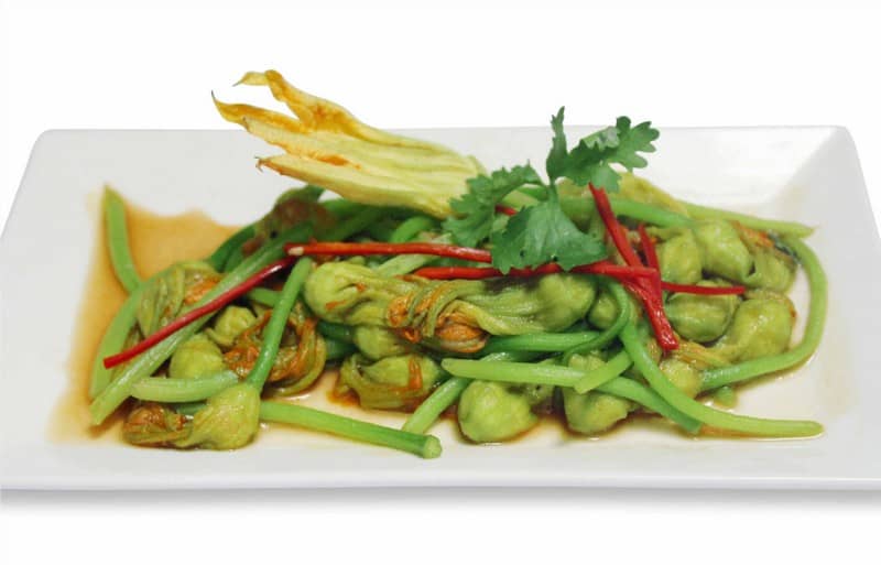 Tạp chí Du lịch Wanderlust Tips Ngon miệng với các món ăn làm từ hoa