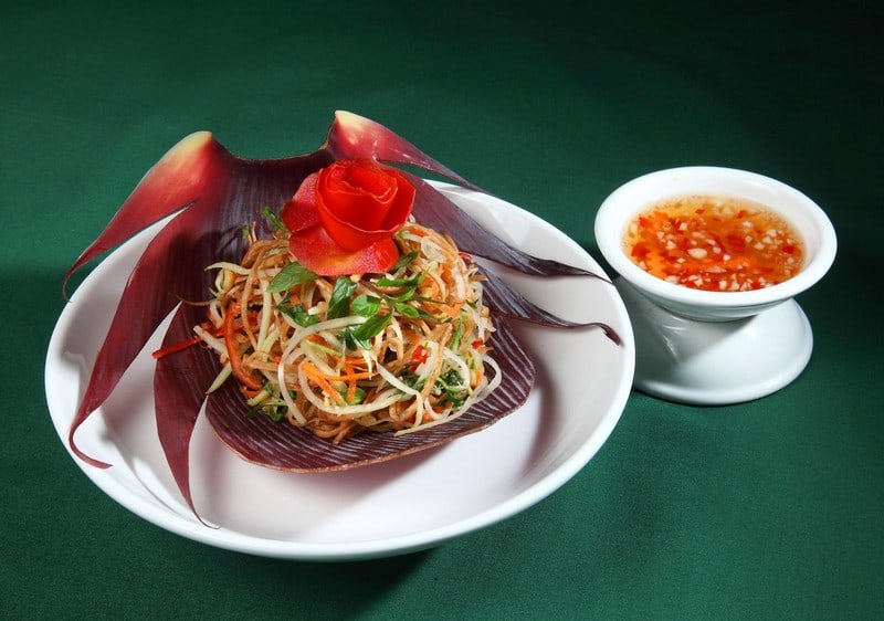 Tạp chí Du lịch Wanderlust Tips Ngon miệng với các món ăn làm từ hoa