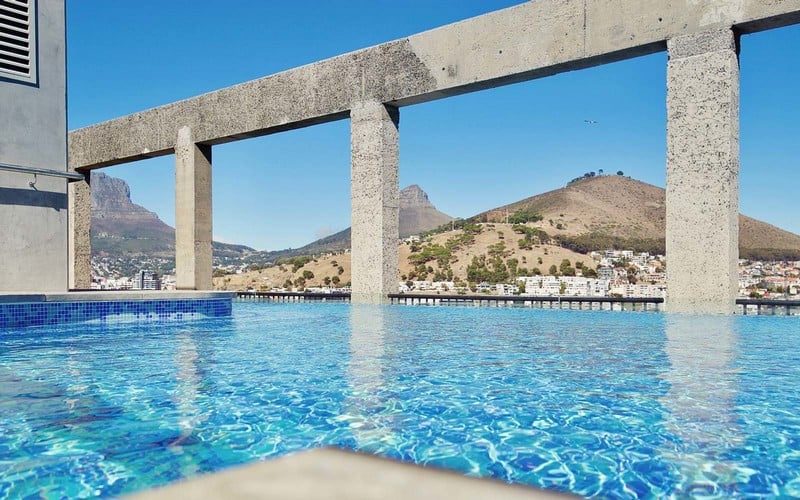 Những khách sạn có bể bơi tuyệt đẹp trên thế giới 12 Tạp chí Du lịch Wanderlust Tips | Những khách sạn có bể bơi tuyệt đẹp trên thế giới