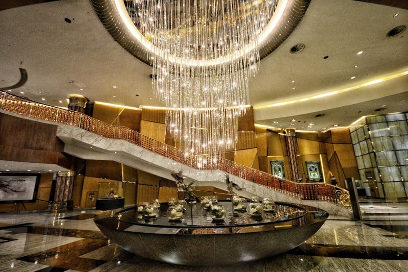 Tạp chí Du lịch Wanderlust Tips Rực rỡ Grand Lisboa giữa Macau hoa lệ