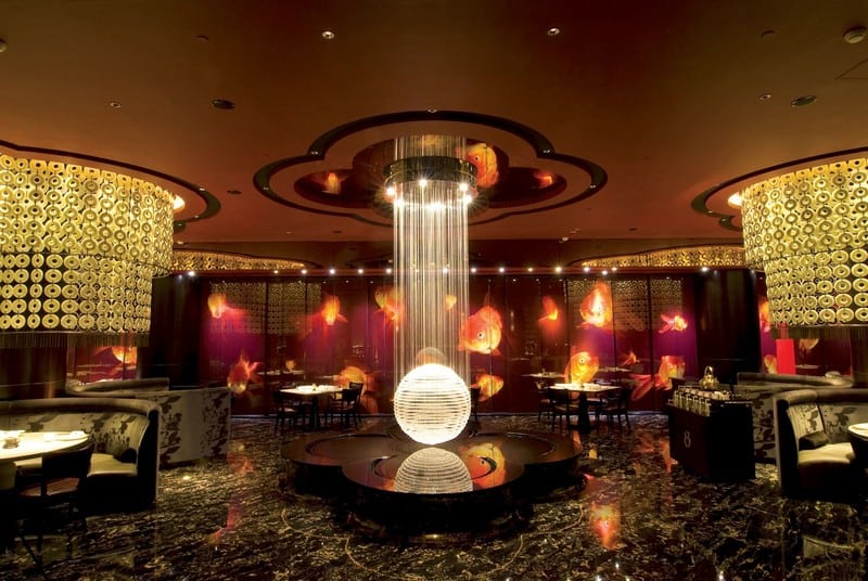 Tạp chí Du lịch Wanderlust Tips Rực rỡ Grand Lisboa giữa Macau hoa lệ