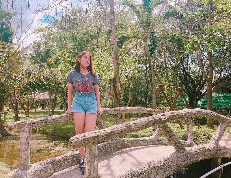 Tạp chí Du lịch Wanderlust Tips | Thư giãn cuối tuần ở khu dã ngoại Bằng Lăng Tím