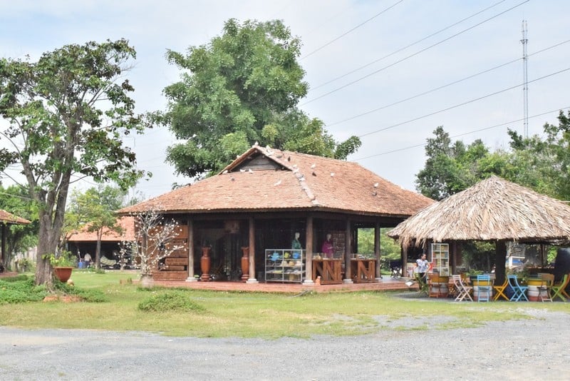 Tạp chí Du lịch Wanderlust Tips | Thư giãn cuối tuần ở khu dã ngoại Bằng Lăng Tím