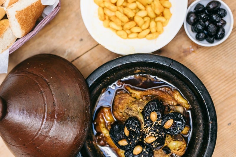 Tạp chí Du lịch Wanderlust Tips | Thưởng thức món Tanjia ngon tuyệt hảo ở Ma Rốc