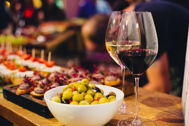 Thưởng thức Tapas, vị vua trong ẩm thực Tây Ban Nha 6 Tạp chí Du lịch Wanderlust Tips Thưởng thức Tapas, vị vua trong ẩm thực Tây Ban Nha