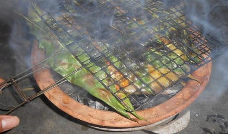 Tạp chí Du lịch Wanderlust Tips Về Đà Nẵng thưởng thức cá đuối nướng mỡ hành quên sầu