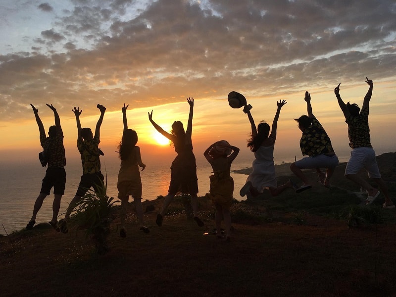 Tạp chí Du lịch Wanderlust Tips | Đóng băng thời gian với những khoảnh khắc du lịch cùng bạn thân