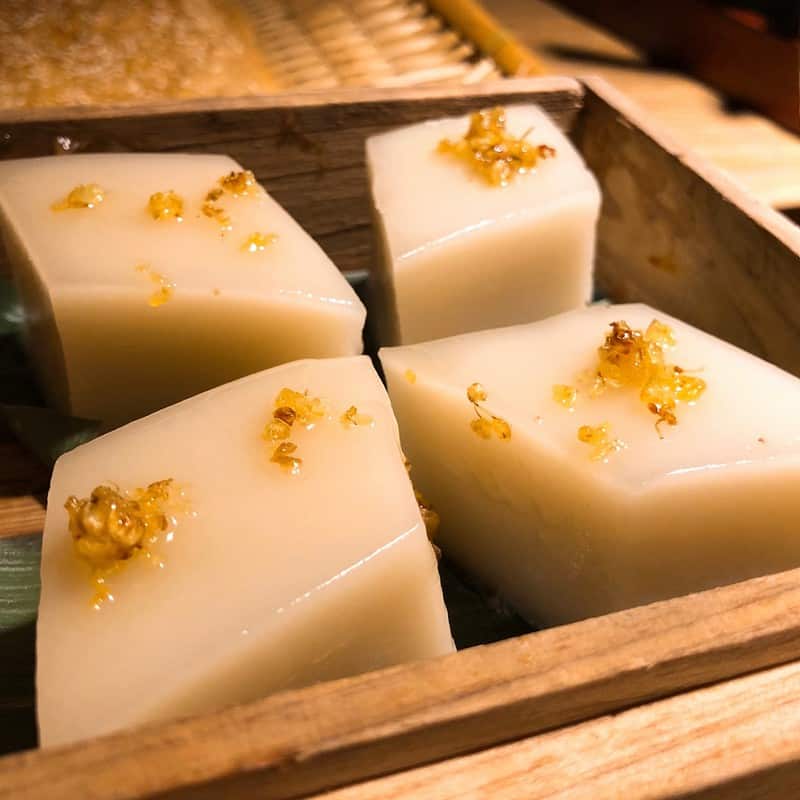 Tạp chí Du lịch Wanderlust Tips | Khám phá món bánh quế hoa thanh khiết ở Trung Quốc