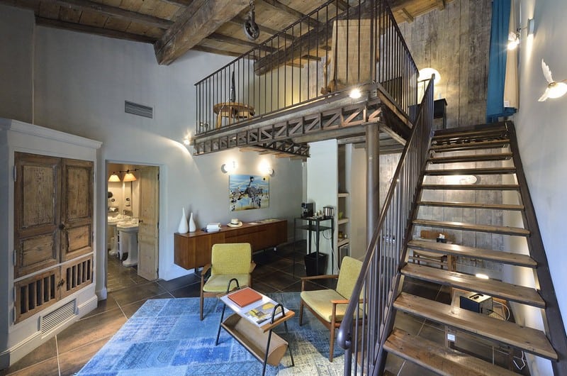 Tạp chí Du lịch Wanderlust Tips Bước vào không gian đầy tính nghệ thuật tại khách sạn Hameau des Baux