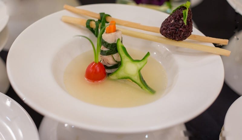 Tạp chí Du lịch Wanderlust Tips | Canh xương rồng: Món ngon lạ kỳ ở Bình Định nắng gió