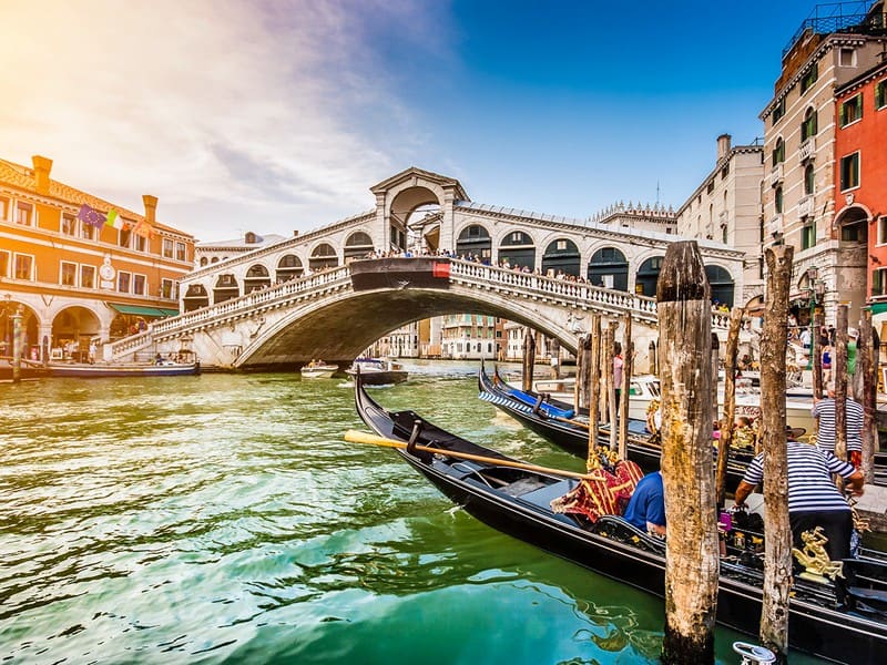 Tạp chí Du lịch Wanderlust Tips Kinh nghiệm du lịch Venice: Chìm đắm trong không gian lãng mạn 