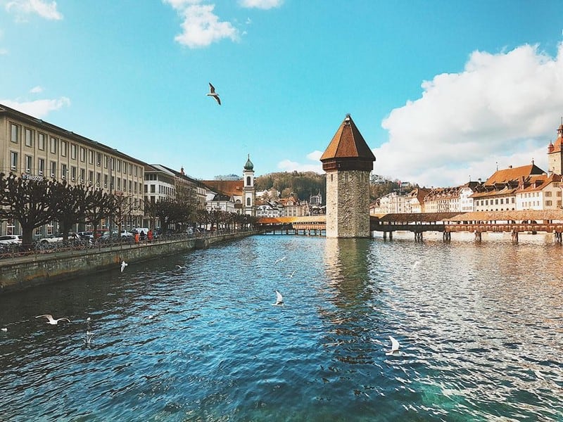 Tạp chí Du lịch Wanderlust Tips | Lạc bước ở Thụy Sĩ, chạm tay vào giấc mơ cổ tích