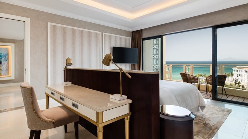 Tạp chí Du lịch Wanderlust Tips Mùa hè bên gia đình với ưu đãi Family Funstay tại Sheraton Grand Đà Nẵng