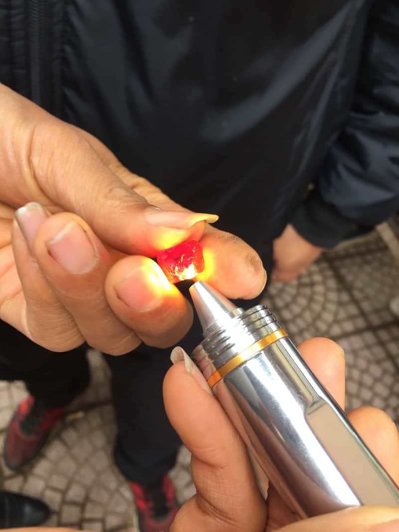 Tạp chí Du lịch Wanderlust Tips | Những viên đá quý giữa lòng vùng đất ngọc