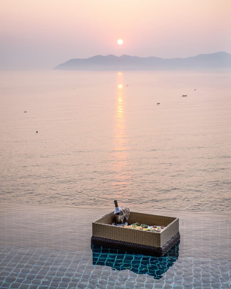 Sành điệu với bữa sáng dưới nước tại Banyan Tree Lăng Cô 6 Tạp chí Du lịch Wanderlust Tips Sành điệu với bữa sáng dưới nước tại Banyan Tree Lăng Cô