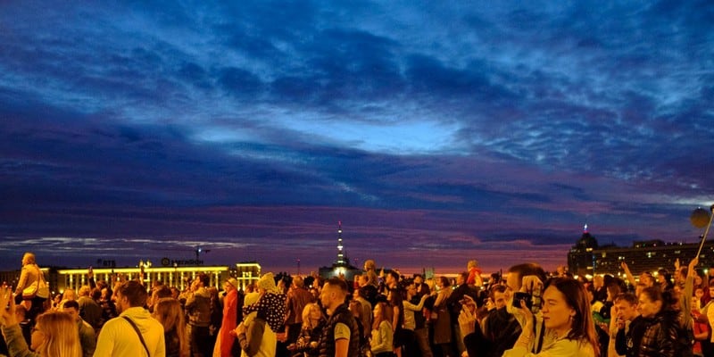 Tạp chí Du lịch Wanderlust Tips Thức cùng Saint Petersburg tận hưởng mùa lễ hội đêm trắng