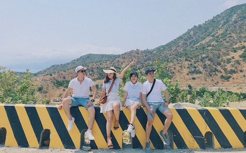 Tạp chí Du lịch Wanderlust Tips | Cùng hội bạn thân vi vu Vĩnh Hy những ngày nắng đẹp