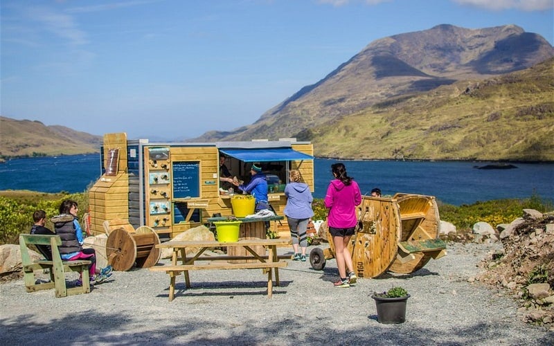 Vòng quanh thế giới khám phá món ăn từ những chiếc xe tải thực phẩm 5 Wanderlust Tips vong quanh the gioi kham pha mon an tu nhung chiec xe tai thuc pham 05 1