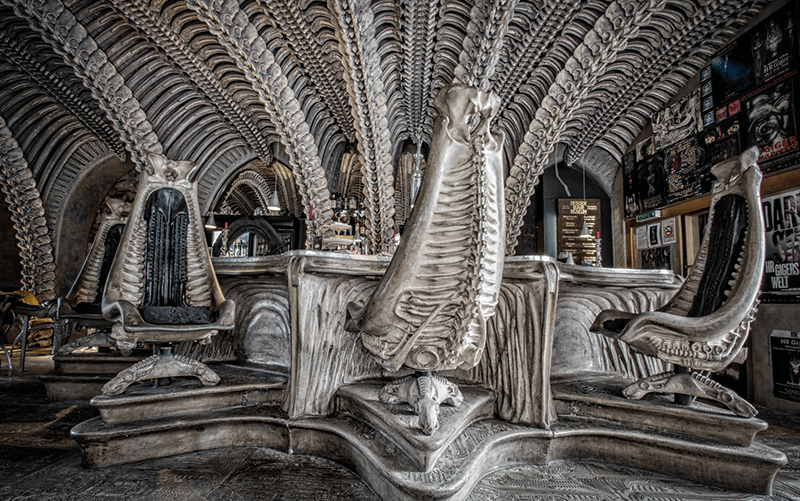 HR Giger Bar: Quán bar kỳ lạ nhất tại Thụy Sĩ