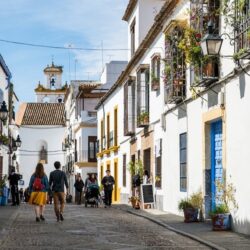 Tạp chí Du lịch Wanderlust Tips Córdoba, ngìn lẻ một đêm của châu Âu