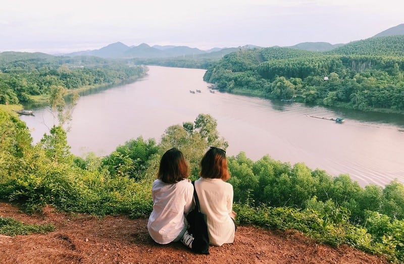 Tạp chí Du lịch Wanderlust Tips | Dừng chân check-in 5 điểm đến "đẹp miễn bàn" ở Huế