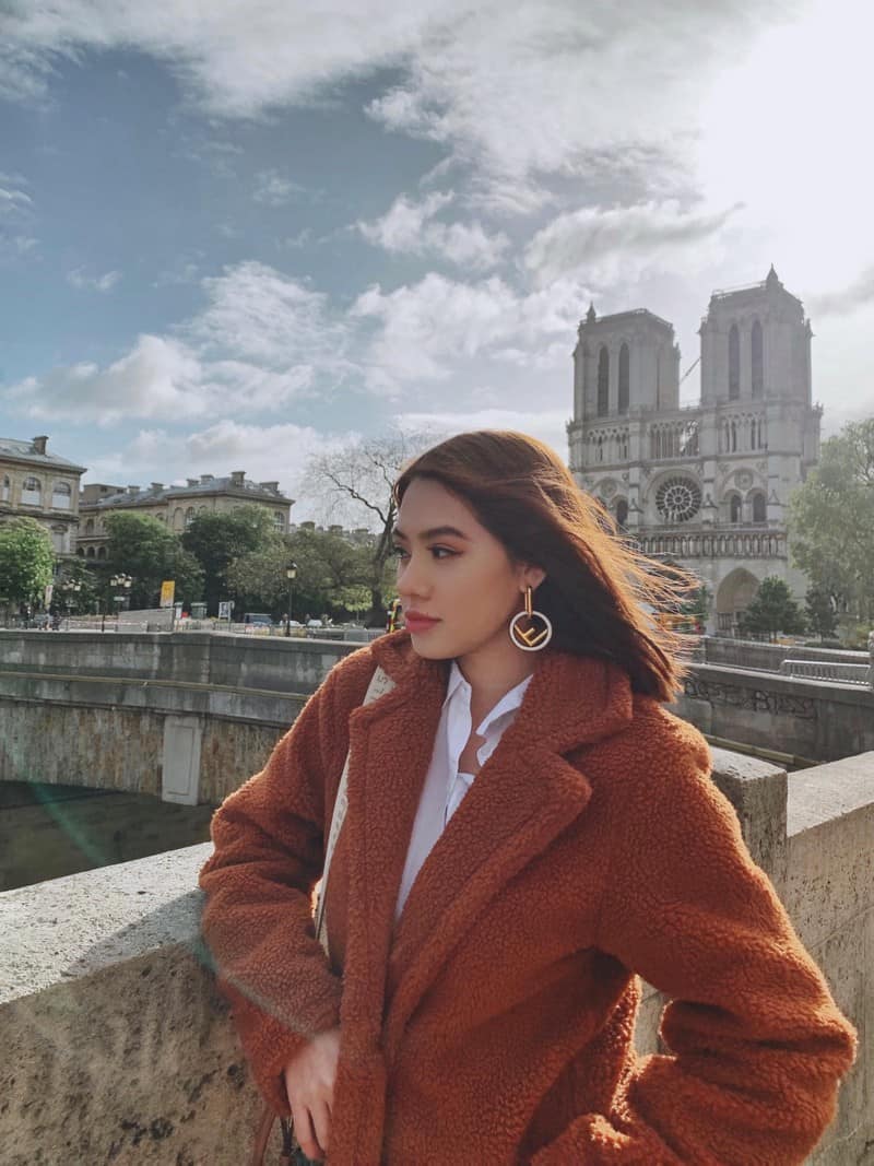 Tạp chí Du lịch Wanderlust Tips | Hoa hậu Jolie Nguyễn đẹp "hút hồn" khi vi vu châu Âu