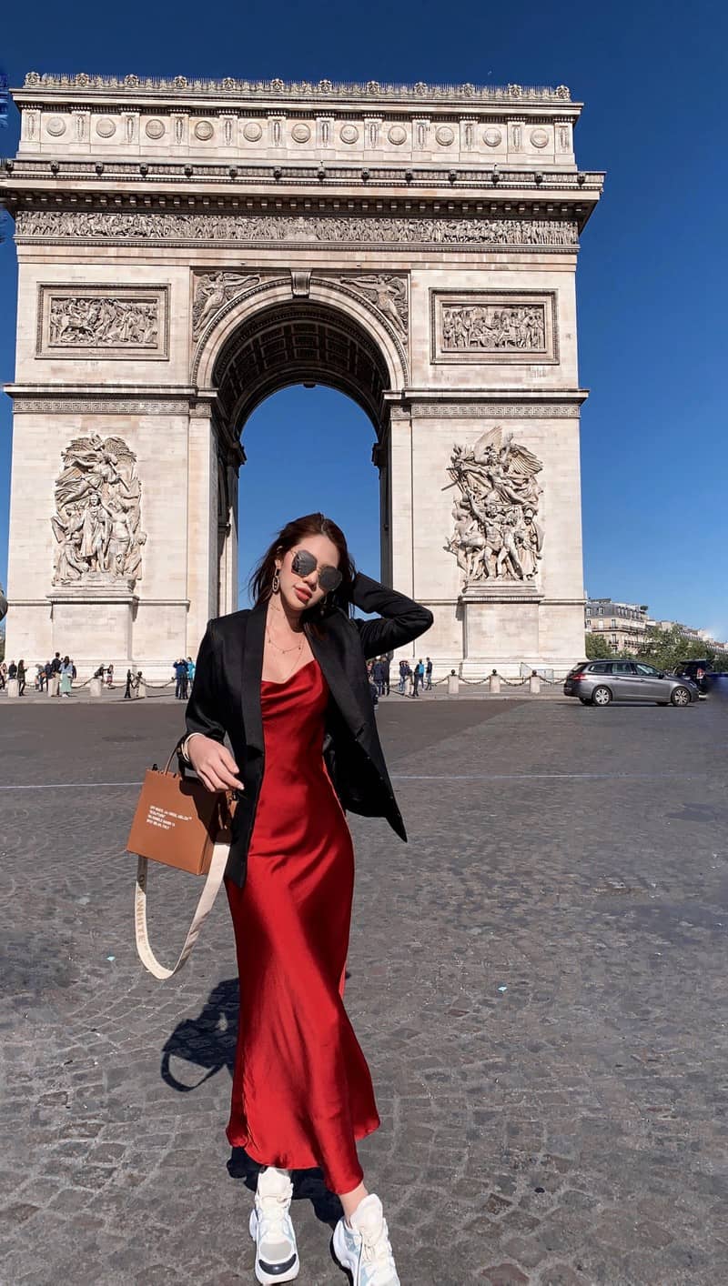 Tạp chí Du lịch Wanderlust Tips | Hoa hậu Jolie Nguyễn đẹp "hút hồn" khi vi vu trời Âu