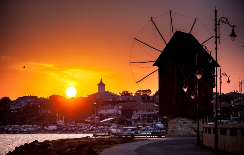 Tạp chí Du lịch Wanderlust Tips Khám phá Bulgaria: Xứ sở triệu đóa hồng