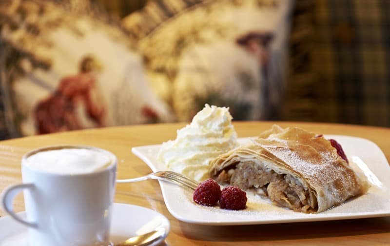 Tạp chí Du lịch Wanderlust Tips Ngon miệng với những món ăn đặc sản của Áo