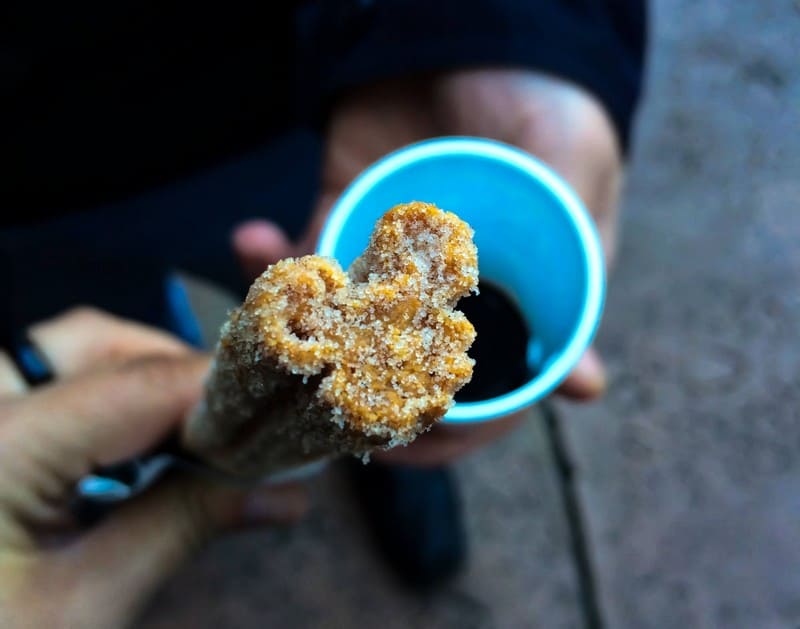 Tạp chí Du lịch Wanderlust Tips Những món ăn vặt "must-try" khi đến với Tokyo Disney