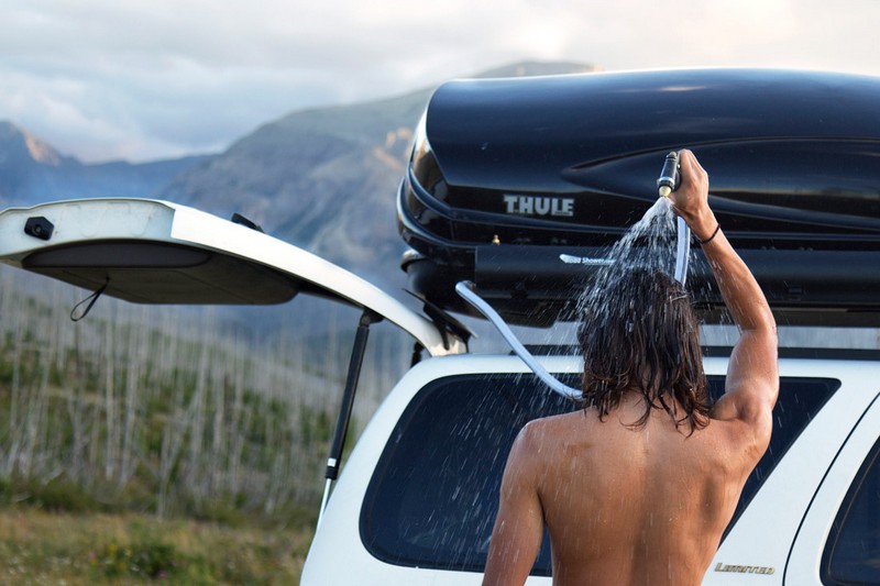 Wanderlust Tips nhung phu kien o to phu hop cho chuyen di dai 05