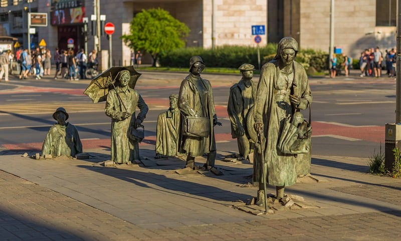 Tạp chí Du lịch Wanderlust Tips Vòng quanh thế giới chiêm ngưỡng những tác phẩm điêu khắc ý nghĩa