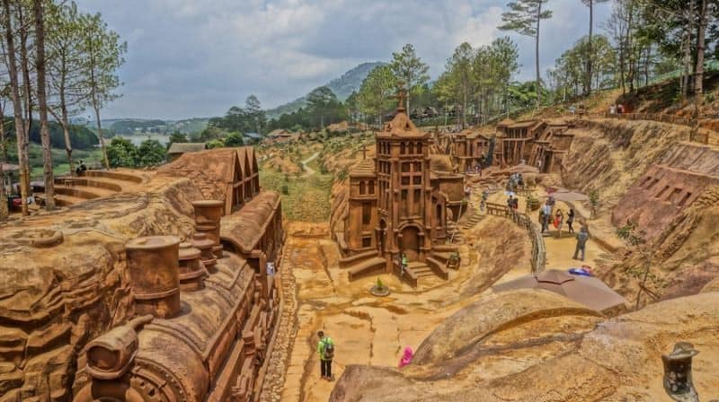 Tạp chí Du lịch Wanderlust Tips | Du lịch Đà Lạt: Thành phố trữ tình đượm buồn