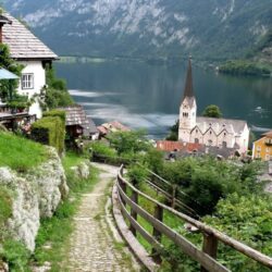 Tạp chí Du lịch Wanderlust Tips | Hallstatt: Thị trấn ven hồ cổ kính và yên bình