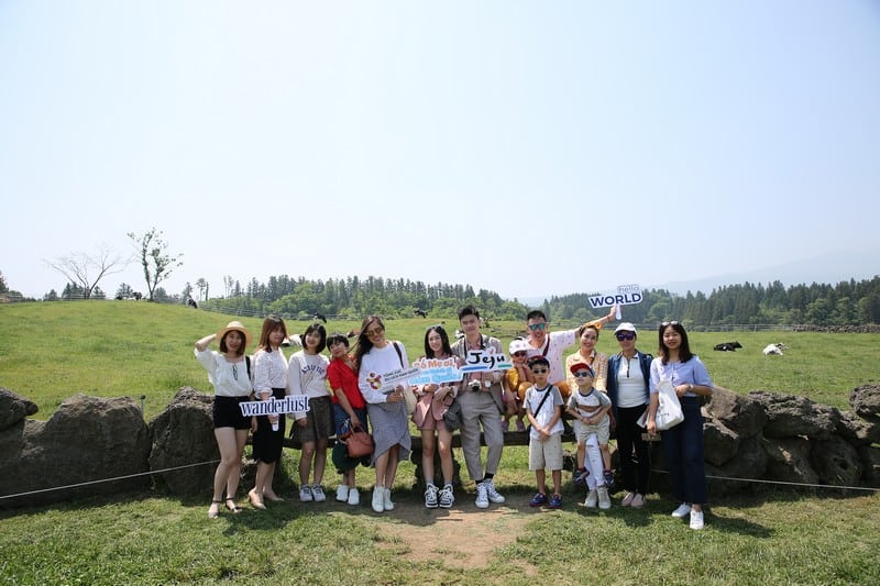 Tạp chí Du lịch Wanderlust Tips | Hello World #4: Jeju bình yên và tươi xanh