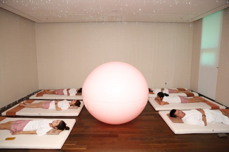 Tạp chí Du lịch Wanderlust Tips | Hello World #4: Những phút giây đáng nhớ bên gia đình