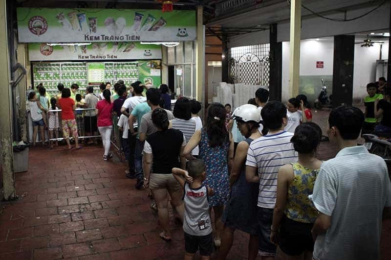 Tạp chí Du lịch Wanderlust Tips | Kem Tràng Tiền: Nét ẩm thực riêng của Hà Nội